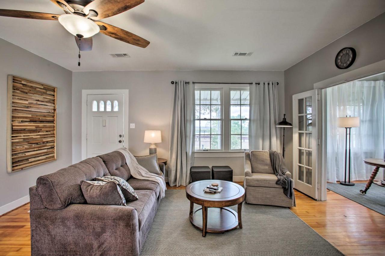 Charming With Mississippi River Views! Hébergement de vacances Natchez